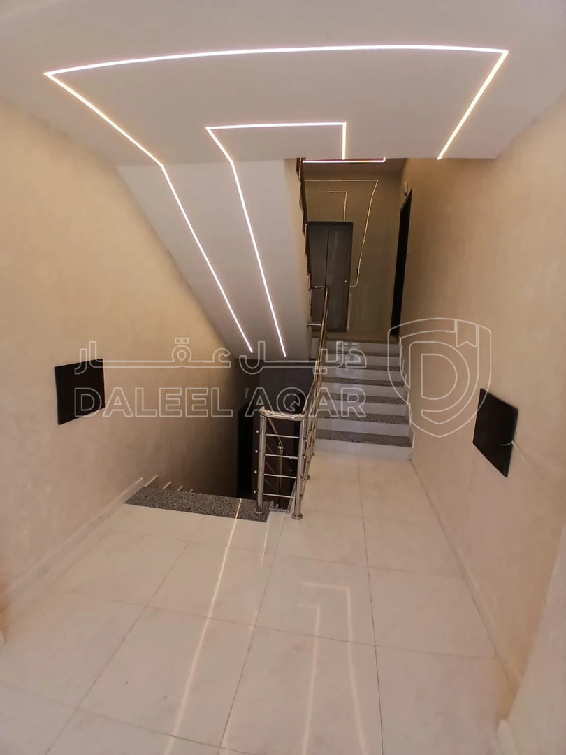 شقة في شرق عمان - طبربور  - 66,000 دأ - صورة 1